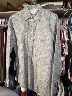 Men's Large Paisley Long-Sleeve Button-Up Shirt